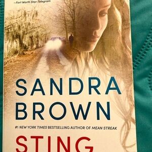 Sting A Novel by Sandra Brown